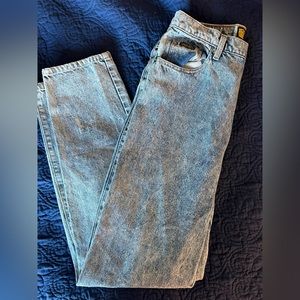 Vintage size 14 Sasson modern basic acid washed jeans.